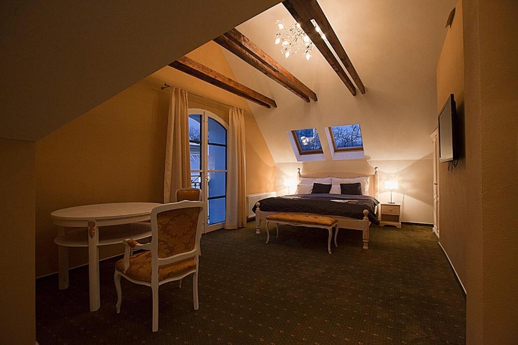 Old House Bed & Breakfast Hradec nad Moravici Room photo